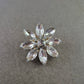 Strass-Brosche in Blütenform – Funkelnde Vintage-Eleganz