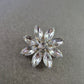 Strass-Brosche in Blütenform – Funkelnde Vintage-Eleganz