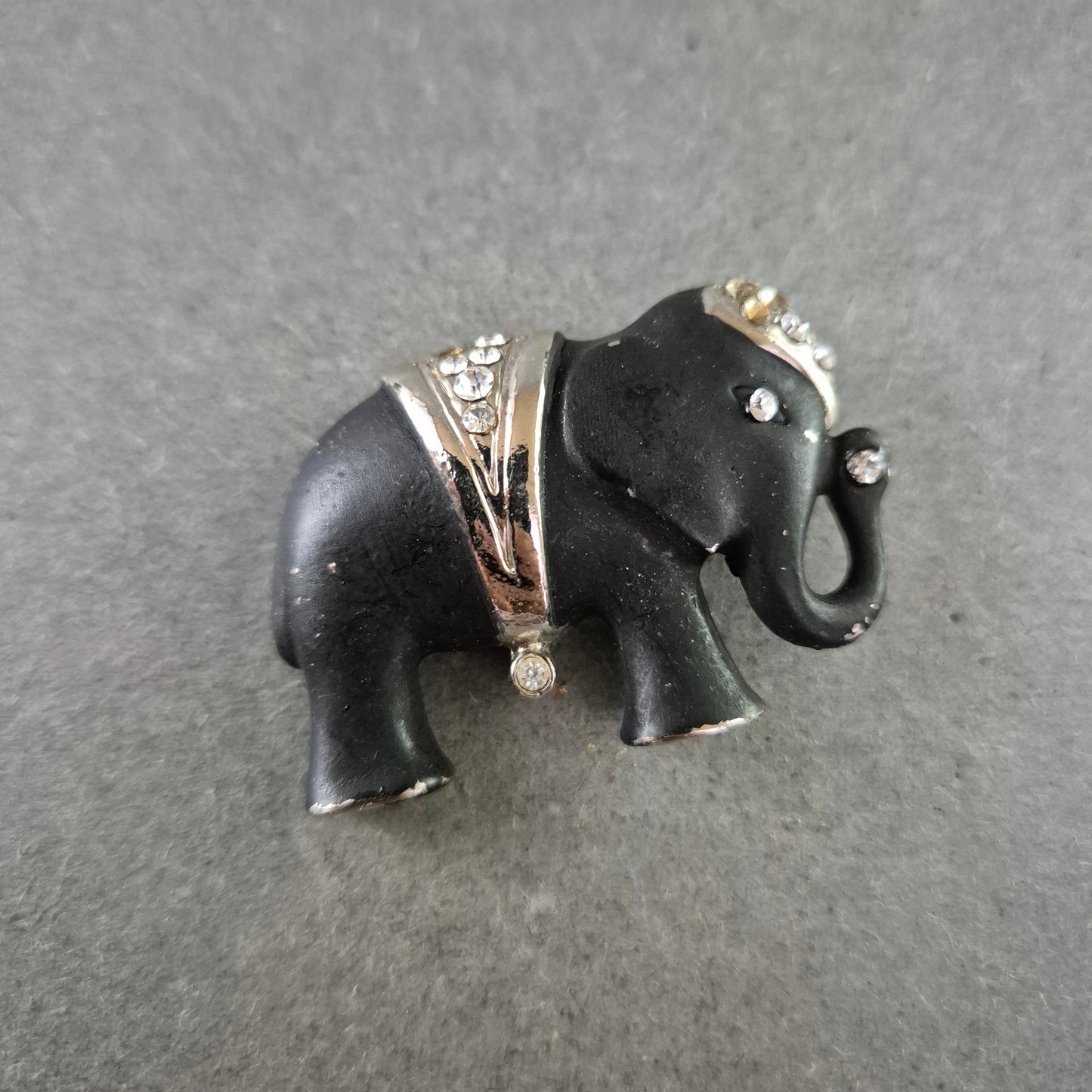 Vintage Brosche Elefant mit Strass – Schwarzer Look mit Glanzakzenten