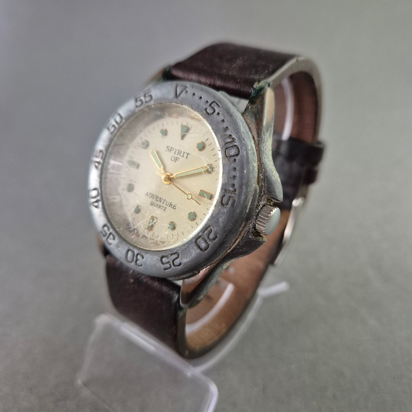 Spirit of Adventure Herrenarmbanduhr – Robuster Vintage-Look mit Lederband