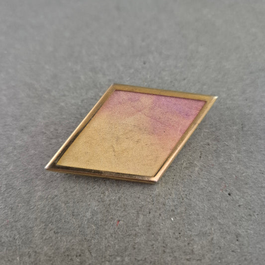 Geometrische Vintage-Brosche in Rautenform