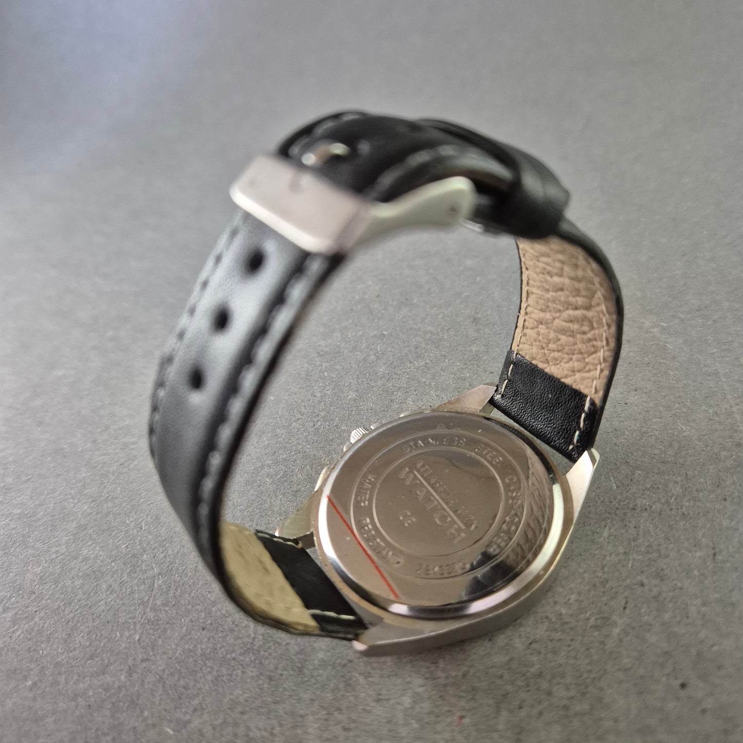 Sportliche Atlas For Men Herrenuhr – Chrono-Look mit Lederarmband