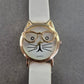 Lustige Damenarmband Uhr mit Katzenmotiv – Weißes Band & Brillen-Design