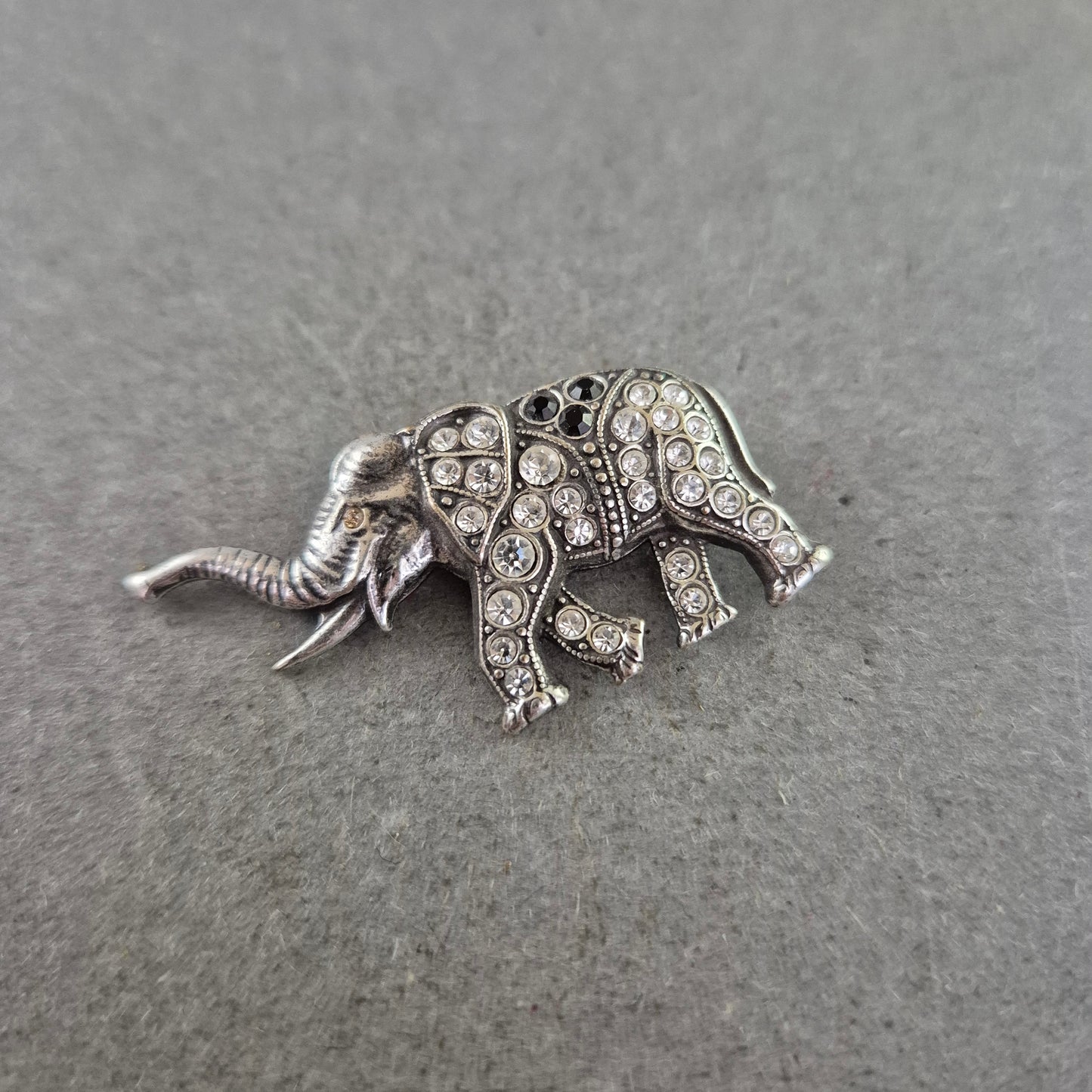 Niedliche Kinderarmbanduhr im Katzen-Design – Weißes Band & Goldgehäuse