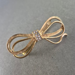 Vintage Schleifen-Brosche mit Strass – Femininer Glanz im Retro-Stil