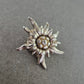 Vintage Edelweiss Brosche – Silberfarben mit Goldakzent