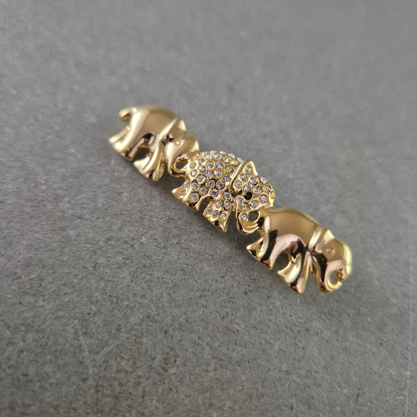 Vintage Elefanten Brosche – Glücksbringer Goldfarben & Strass