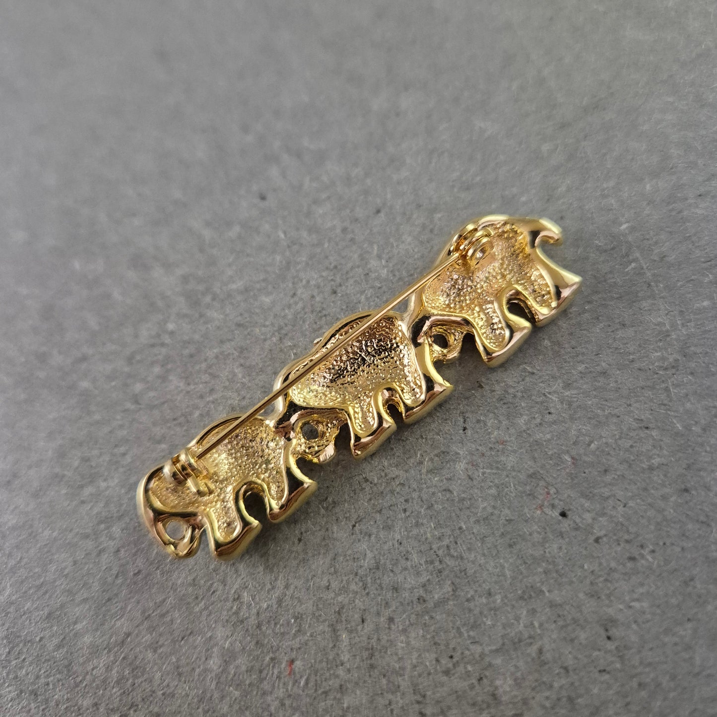 Vintage Elefanten Brosche – Glücksbringer Goldfarben & Strass