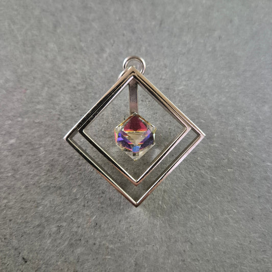 Vintage Anhänger Geometrisch – Silberfarben m. Irisierendem Kristall