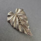 Elegante Vintage Blatt-Brosche aus Metall – Zeitloser Schmuck