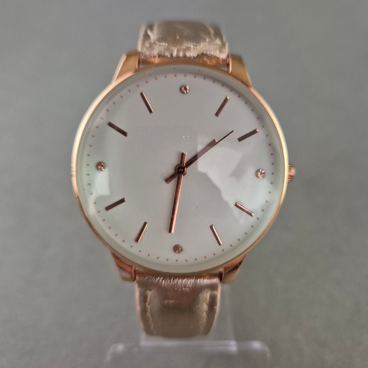 Modische LBVYR Damen Uhr – Roségoldfarben & Schlichtes Zifferblatt