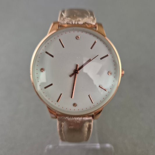 Modische LBVYR Damen Uhr – Roségoldfarben & Schlichtes Zifferblatt