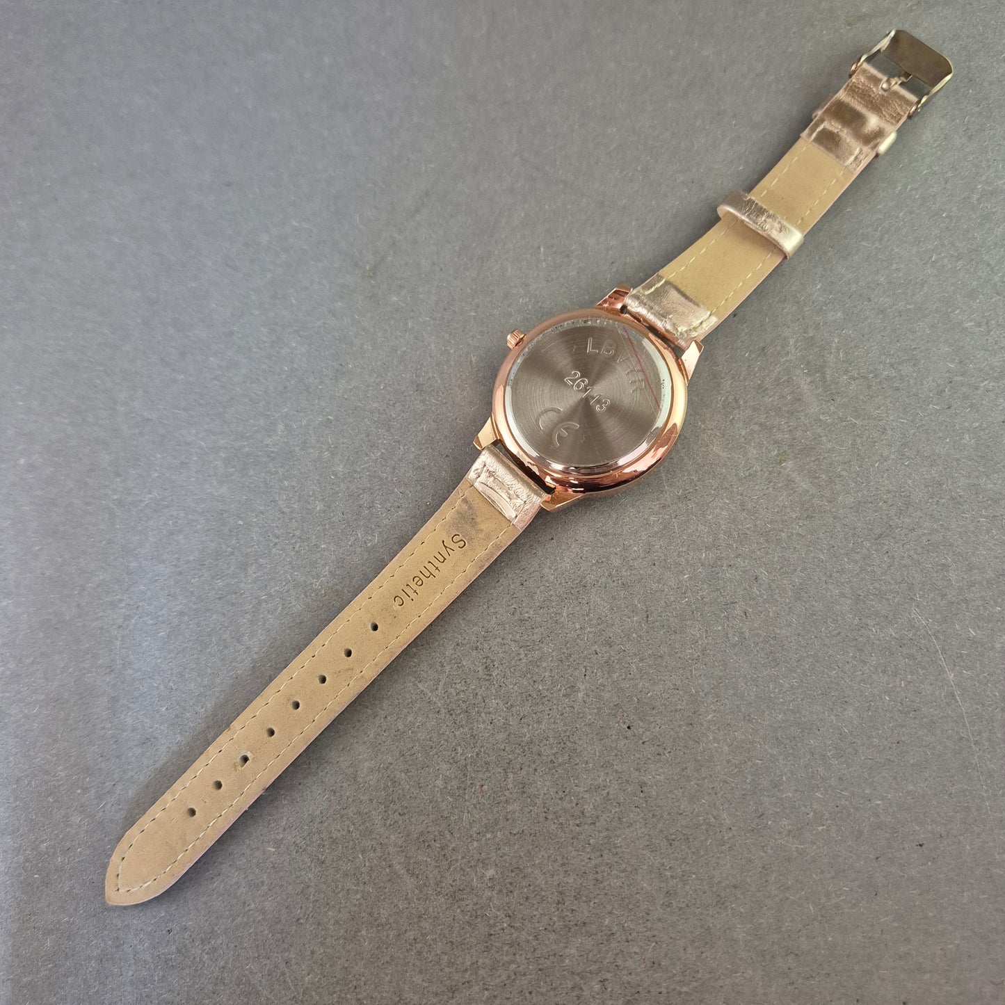 Modische LBVYR Damen Uhr – Roségoldfarben & Schlichtes Zifferblatt