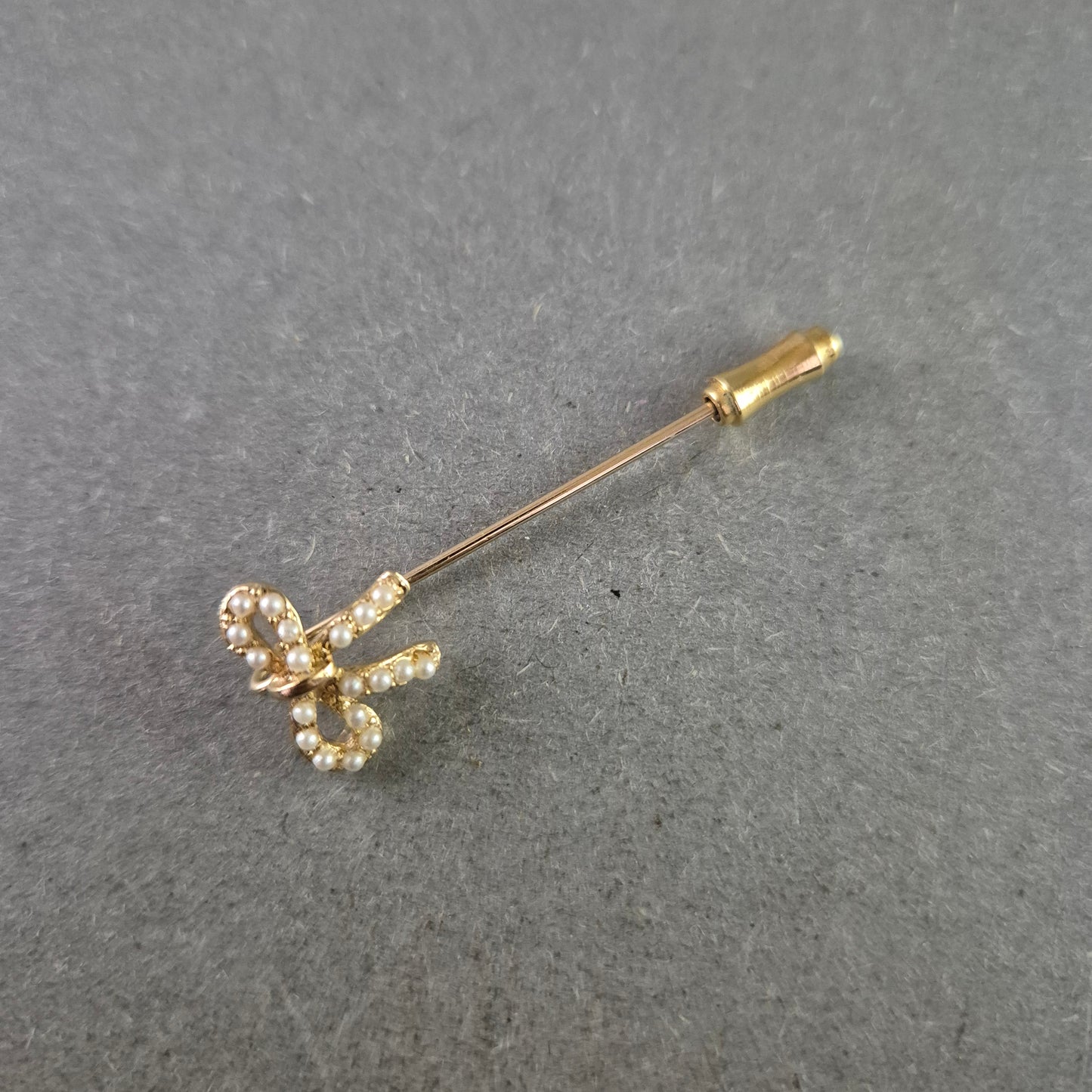 Kleine Vintage Schleifen Stecknadel Gold – Chic
