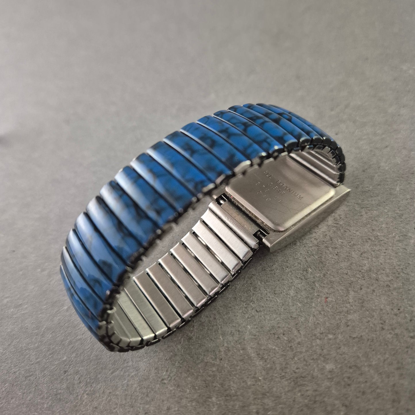 Boccia Damen Uhr aus Titan – Kompakt & modern mit blauem Armband