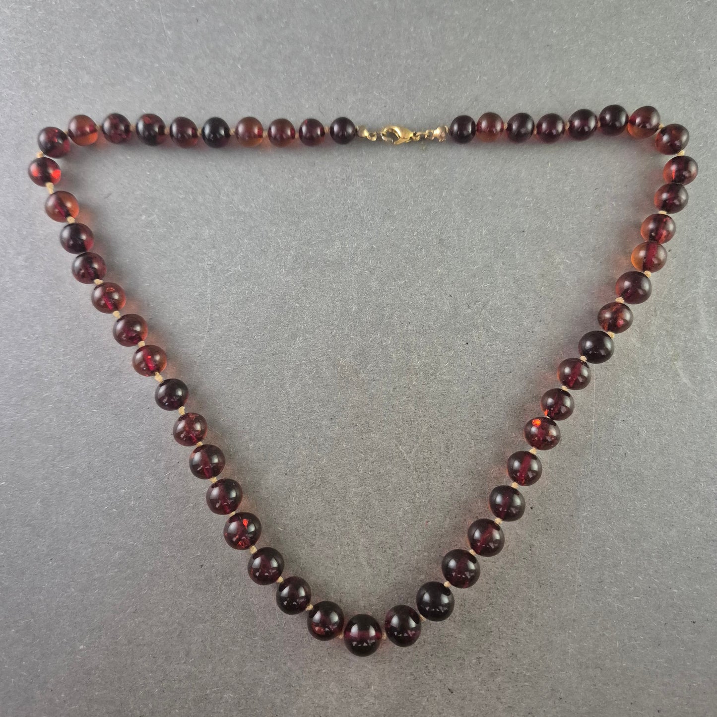 Klassische Bernstein Halskette – Honigfarbene Perlen mit Glanz