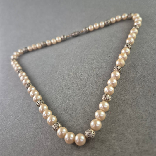 Perlen Halskette filigranen Zwischenelementen Eleganter Vintage-Stil