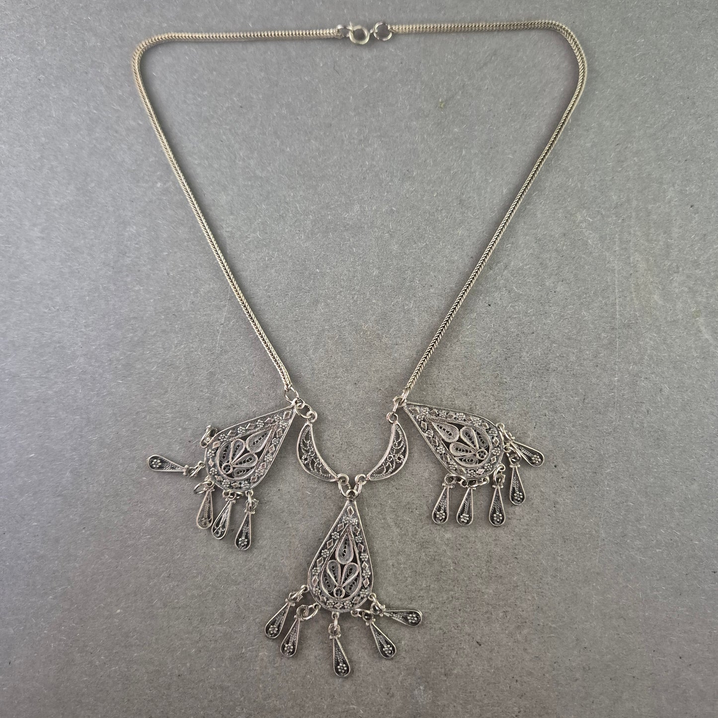 Orientalisch inspirierte Statement Halskette – Filigranes Silberdesign