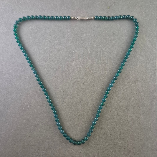 Grüne Edelstein Halskette mit 925er Silberverschluss – Klassisch & Edel