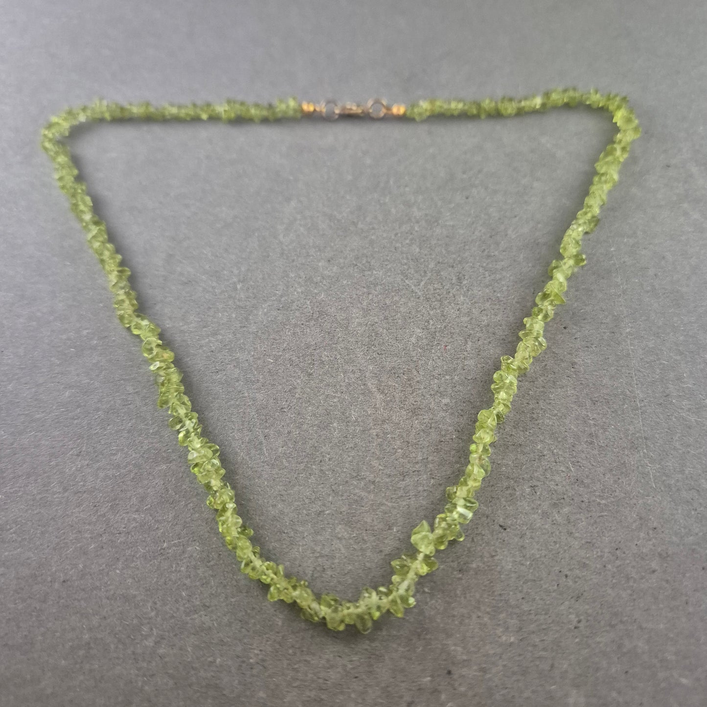 Feine grüne Stein Halskette – Natürlicher Look mit Edelsteinoptik