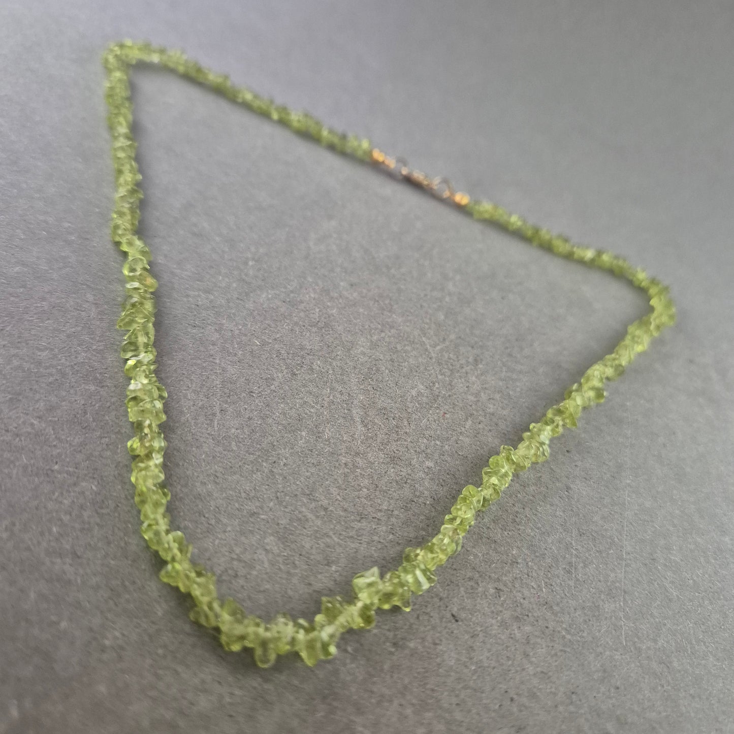 Feine grüne Stein Halskette – Natürlicher Look mit Edelsteinoptik