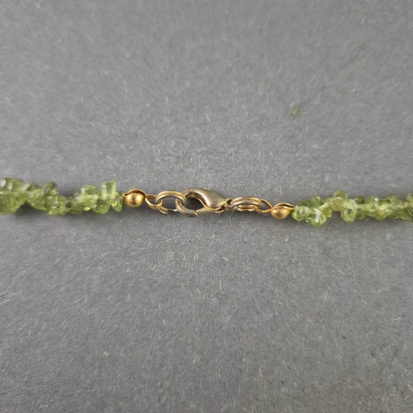 Feine grüne Stein Halskette – Natürlicher Look mit Edelsteinoptik