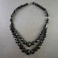 Schwarze Glasperlen Halskette – Zweireihig und facettiert