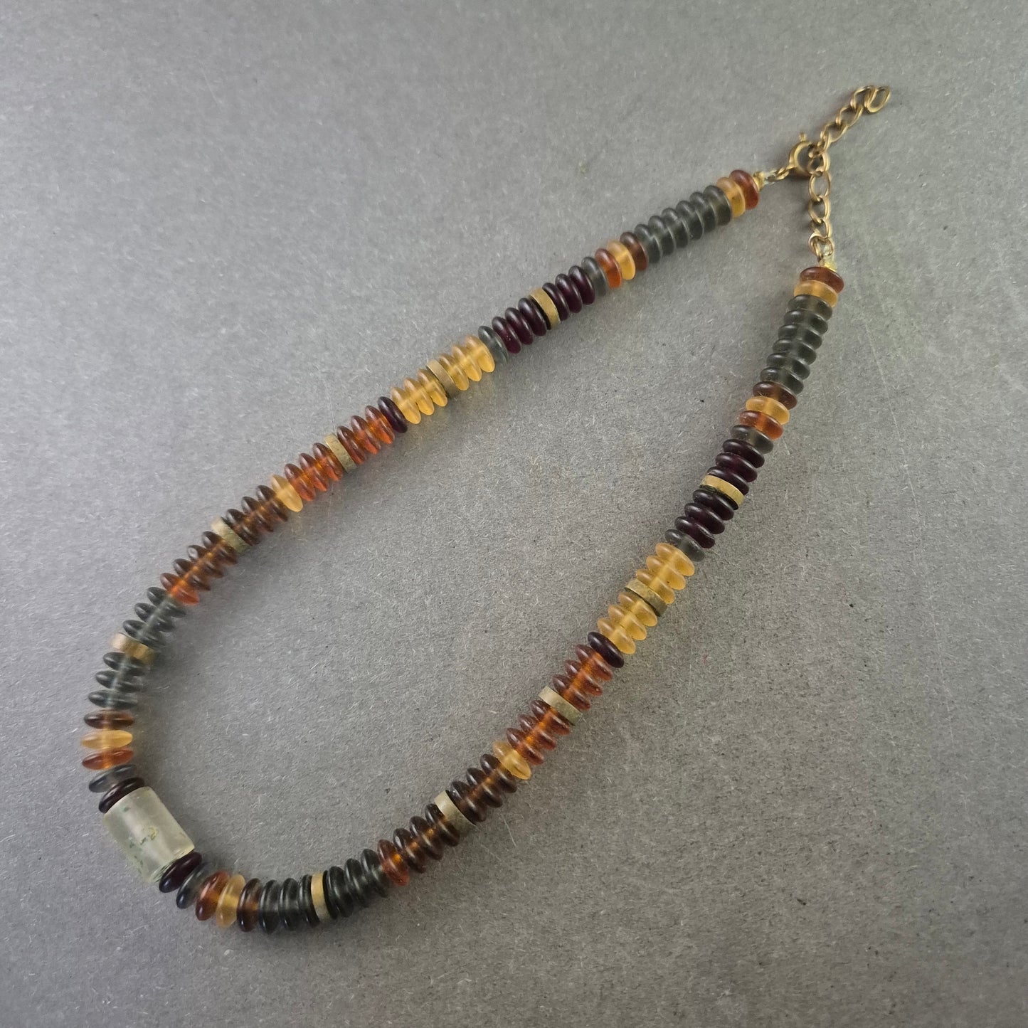 Bunte Bernstein Halskette – Warme Töne im Scheibenformat