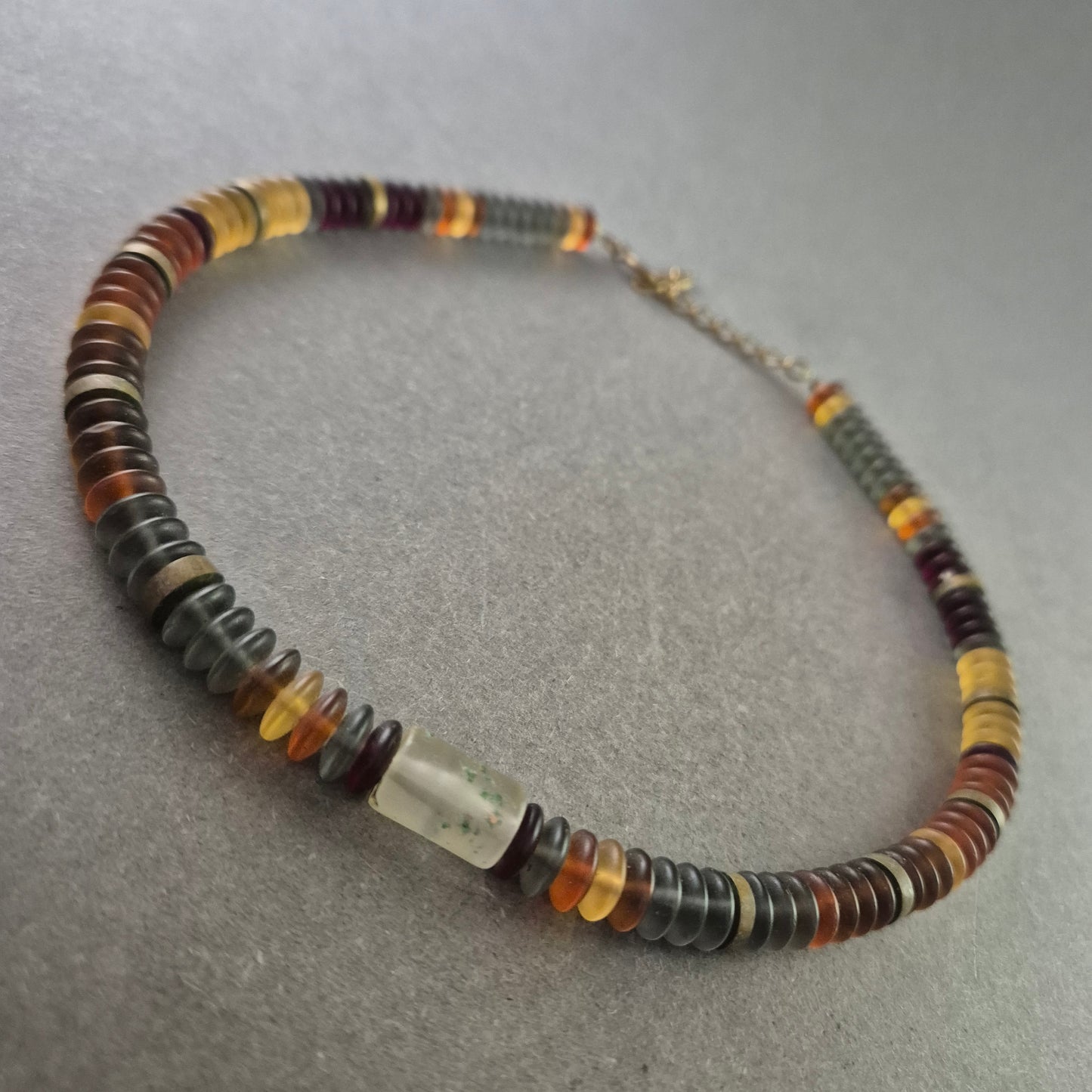 Bunte Bernstein Halskette – Warme Töne im Scheibenformat