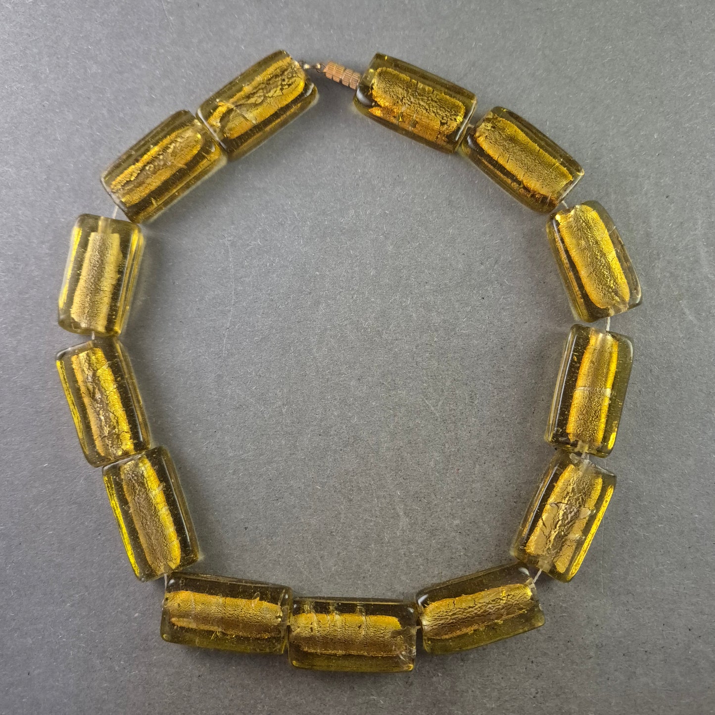 Goldgelbe Glas Halskette – Handgefertigt im Vintage-Stil