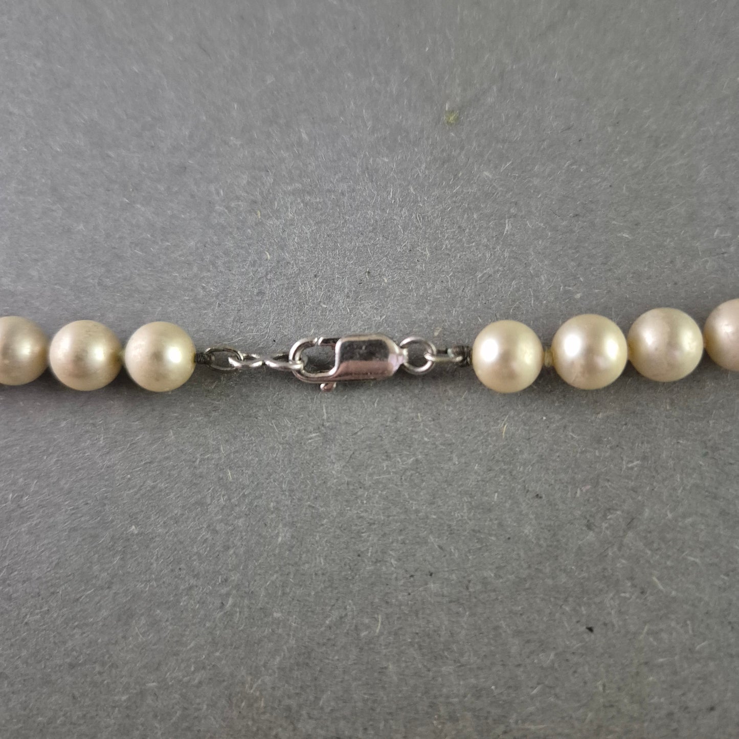 Klassische Perlen Halskette – Eleganter Vintage-Look in Creme