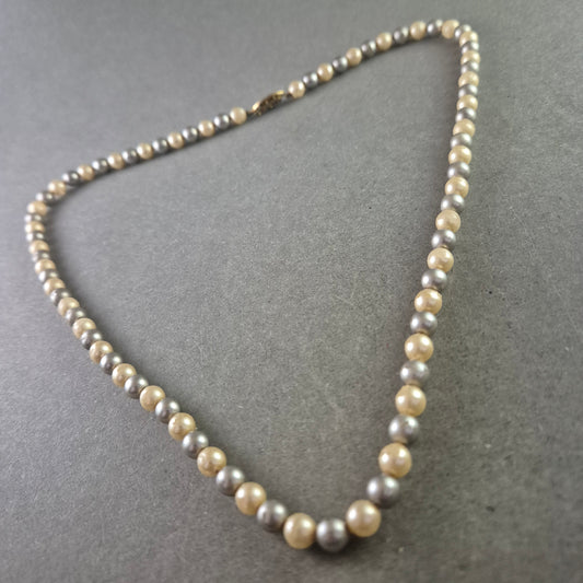 Elegante Perlenkette in Pastelltönen – Klassische Schönheit für jeden Anlass