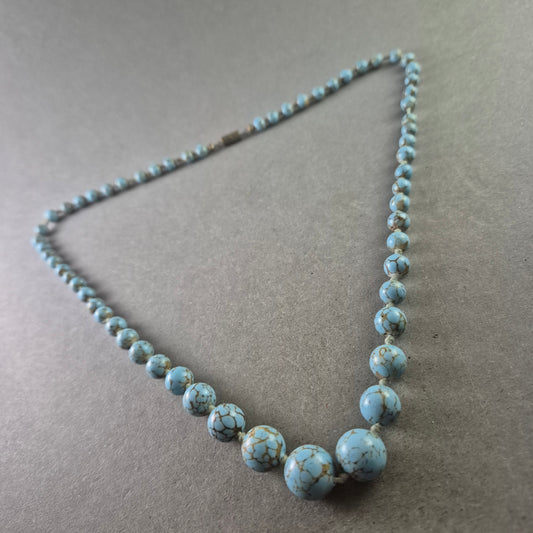 Elegante Türkis Halskette – Natürlicher Look mit auffälligem Farbspiel