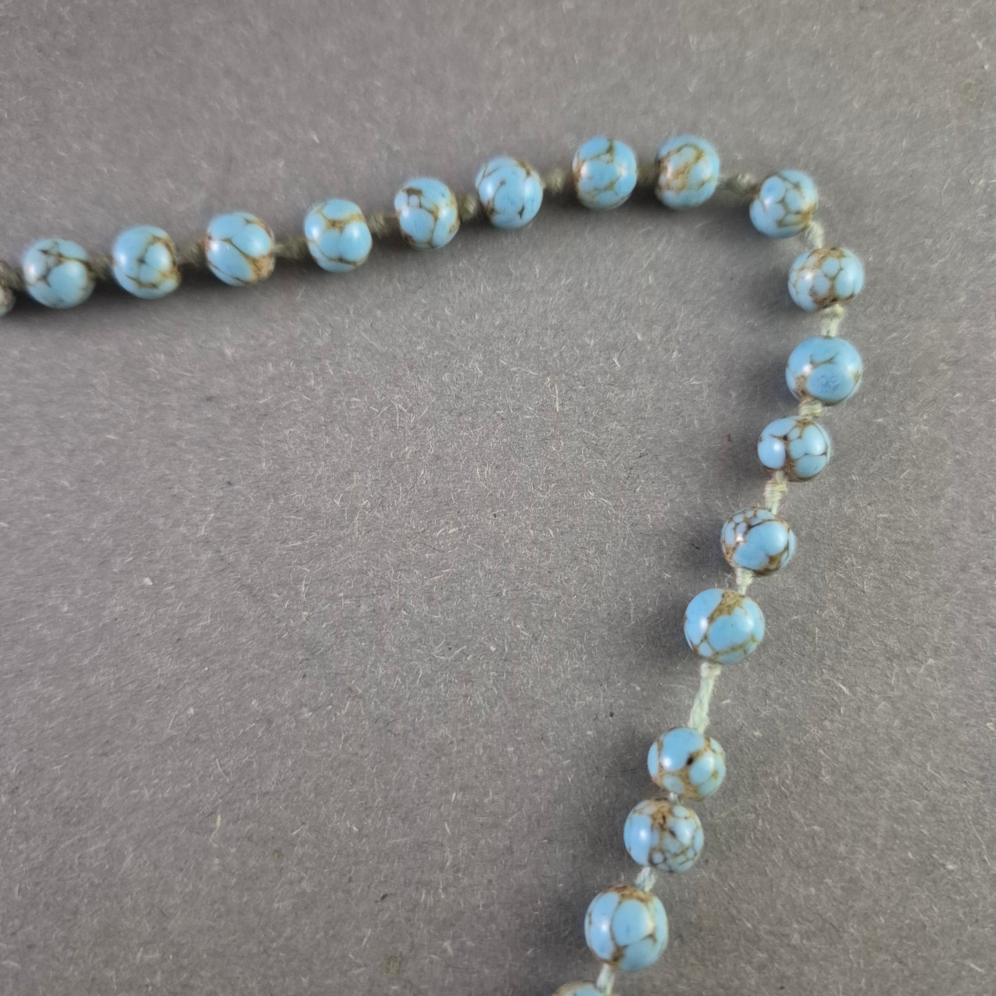 Elegante Türkis Halskette – Natürlicher Look mit auffälligem Farbspiel