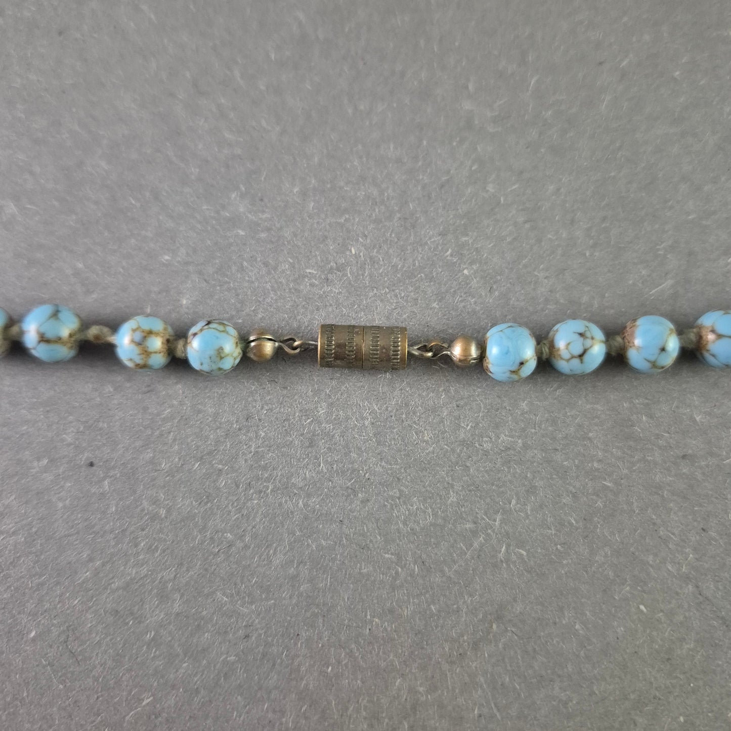 Elegante Türkis Halskette – Natürlicher Look mit auffälligem Farbspiel