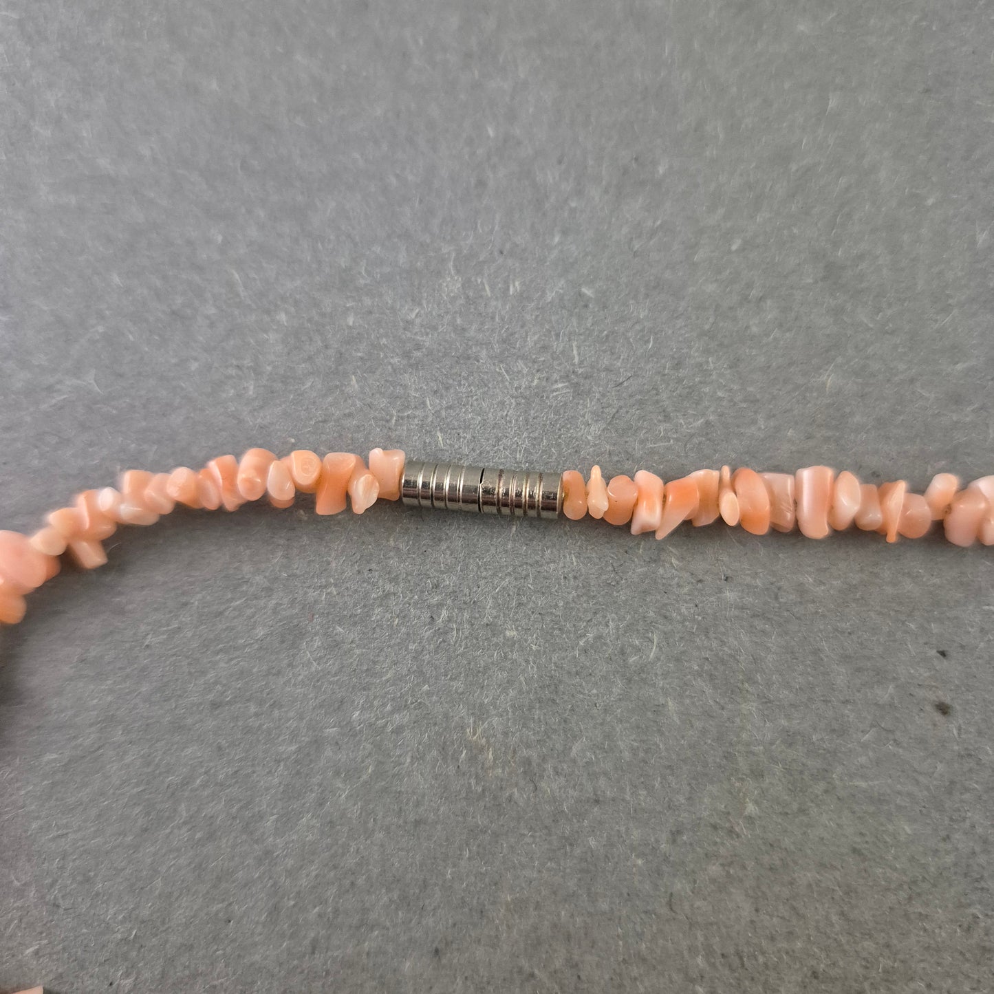 Feine Korallen Halskette – Naturinspirierter Look mit Stil