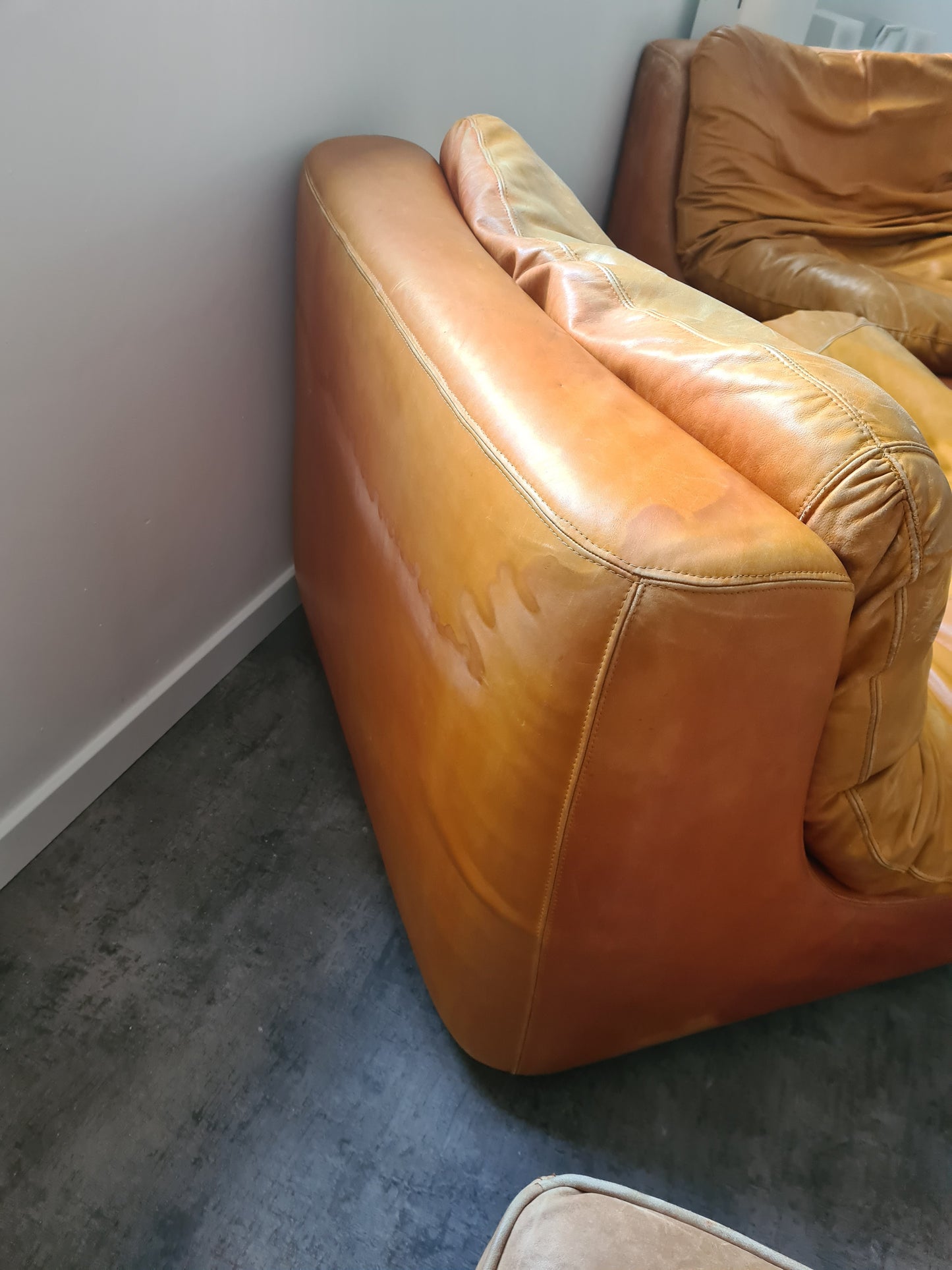 2x Vintage Lounge Sessel + Hocker Leder 1970er 80x100cm