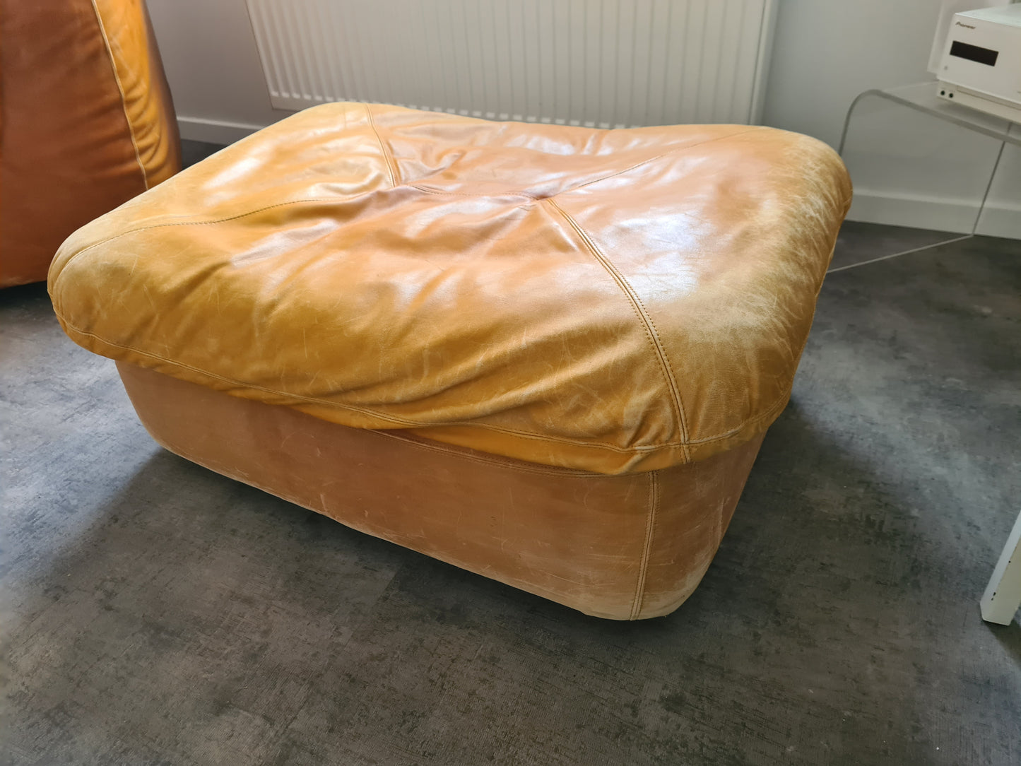 2x Vintage Lounge Sessel + Hocker Leder 1970er 80x100cm