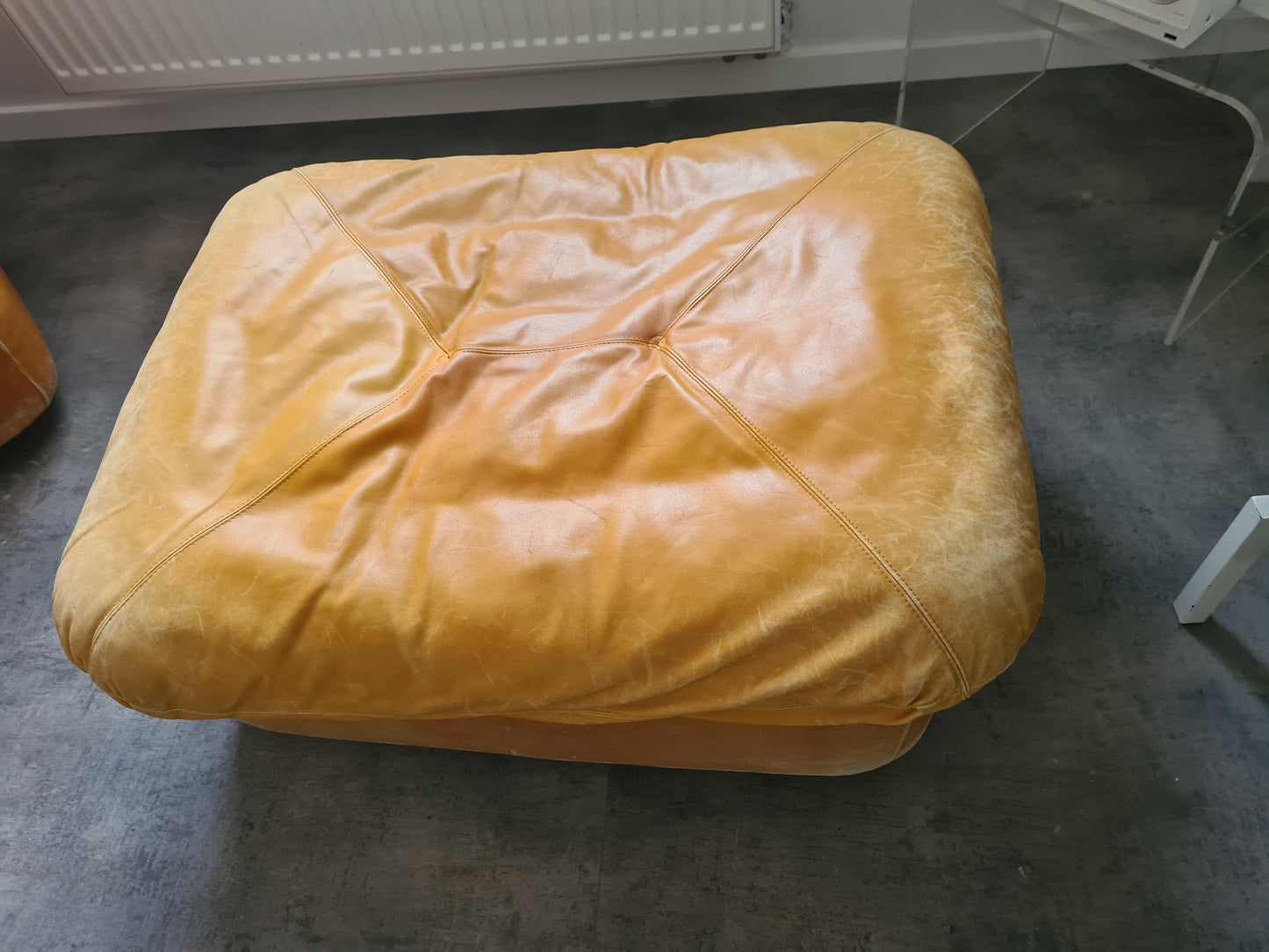 2x Vintage Lounge Sessel + Hocker Leder 1970er 80x100cm