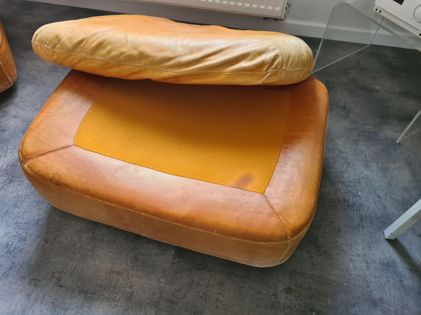 2x Vintage Lounge Sessel + Hocker Leder 1970er 80x100cm