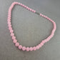 Zarte Halskette mit rosa Perlen – Femininer Look in Pastell