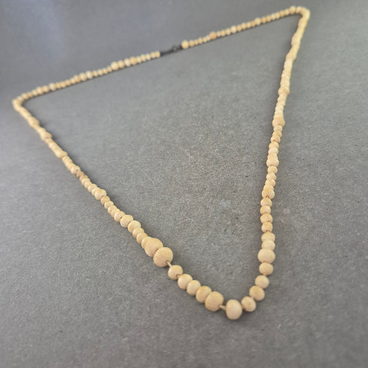 Natürliche Holzperlen Halskette – Schlichte Eleganz in Beige