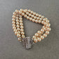 Klassisches Perlen Armband – Dreireihiger Vintage-Look mit Glanz