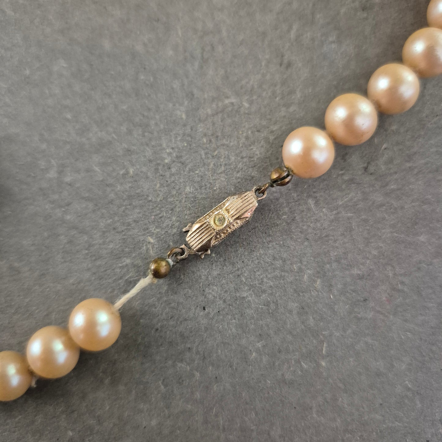 Klassische Perlen Halskette – Zeitloser Stil in zartem Creme