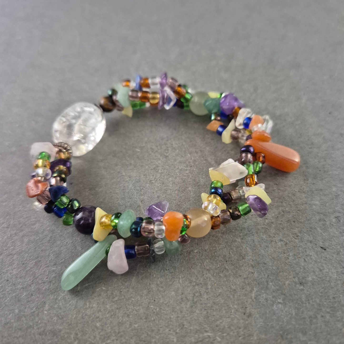 Buntes Edelstein Armband – Farbenfroher Boho-Look mit Natursteinen