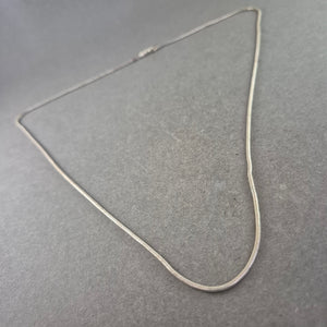Schlichte Damen Halskette im Schlangendesign – Zeitlos und elegant