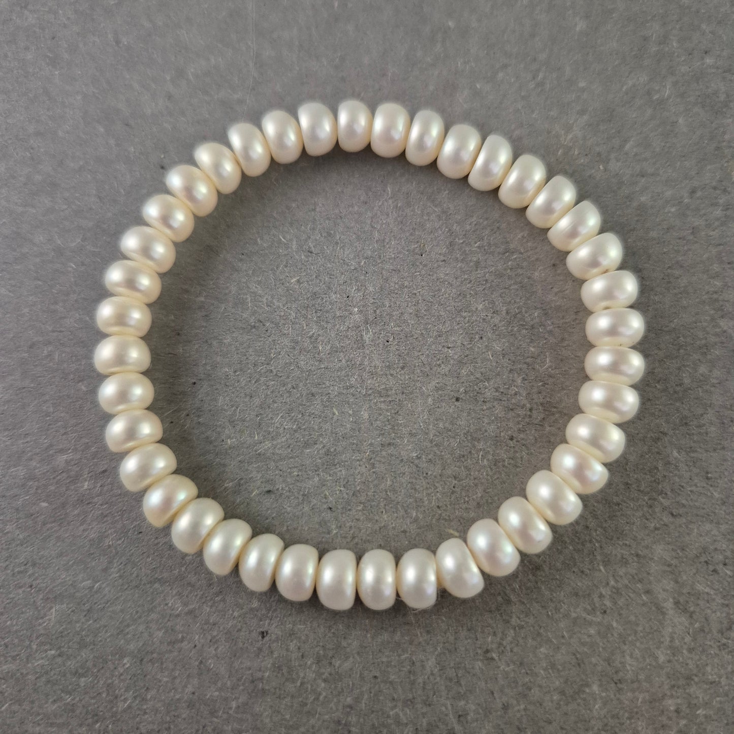 Elegantes Perlenarmband – Klassischer Stil für jeden Anlass