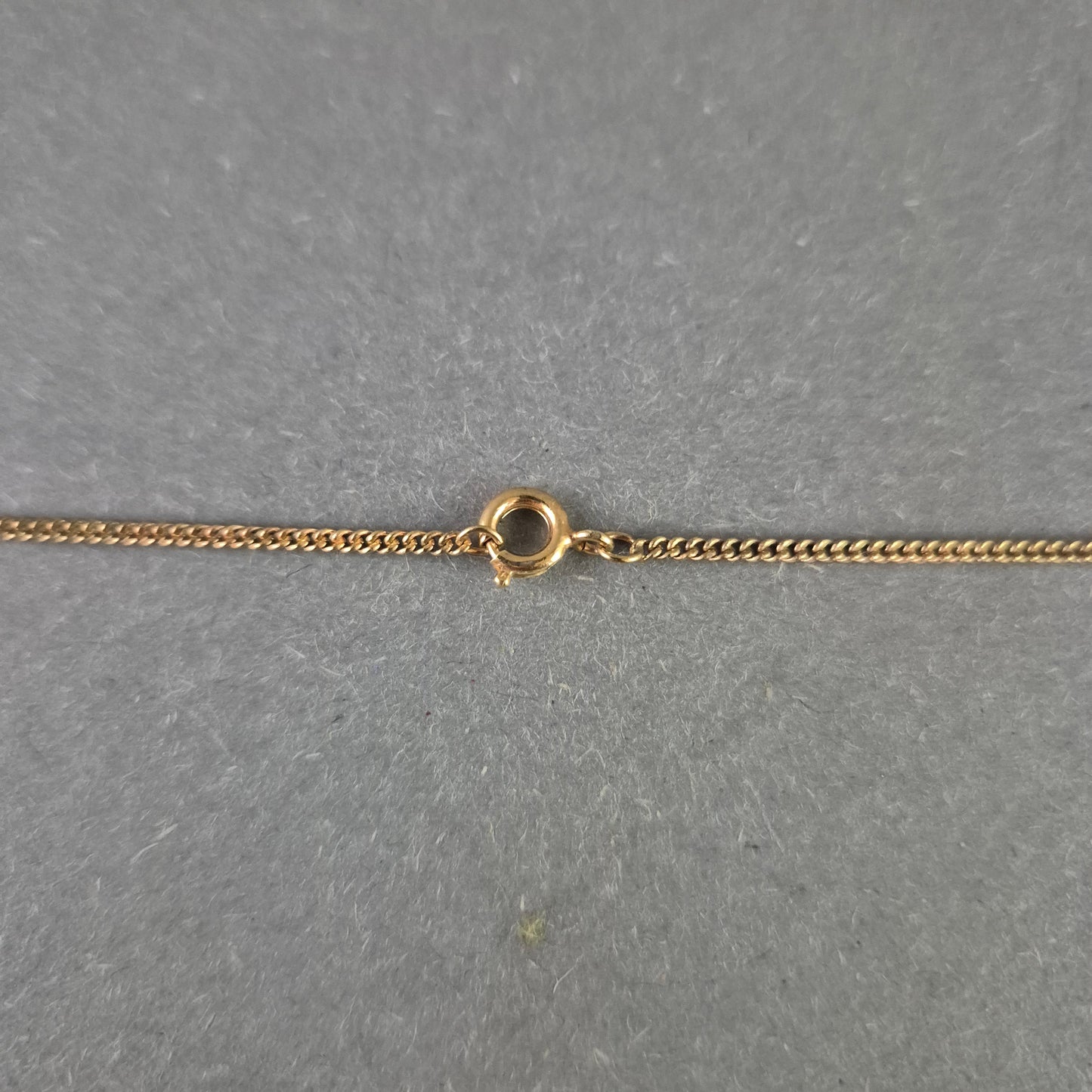 Klassische Damen Halskette mit Anhänger in Goldoptik