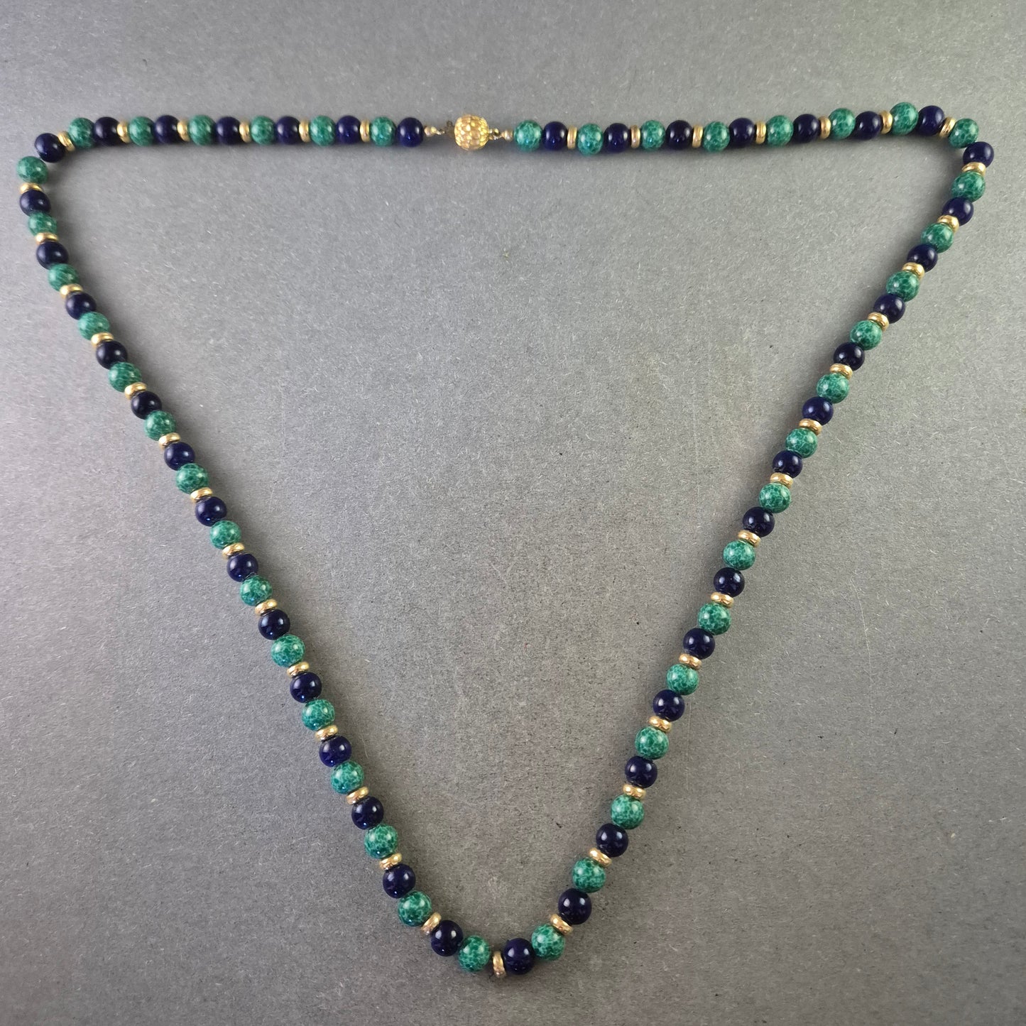 Elegante Halskette mit Lapislazuli und Malachit