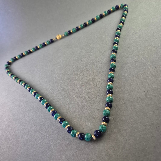 Elegante Halskette mit Lapislazuli und Malachit